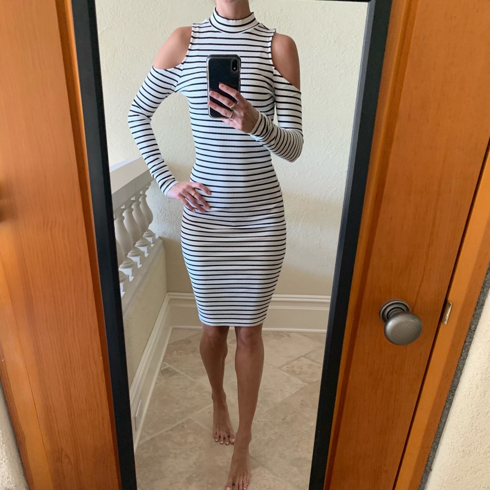 Forever 21 cold shoulder dress